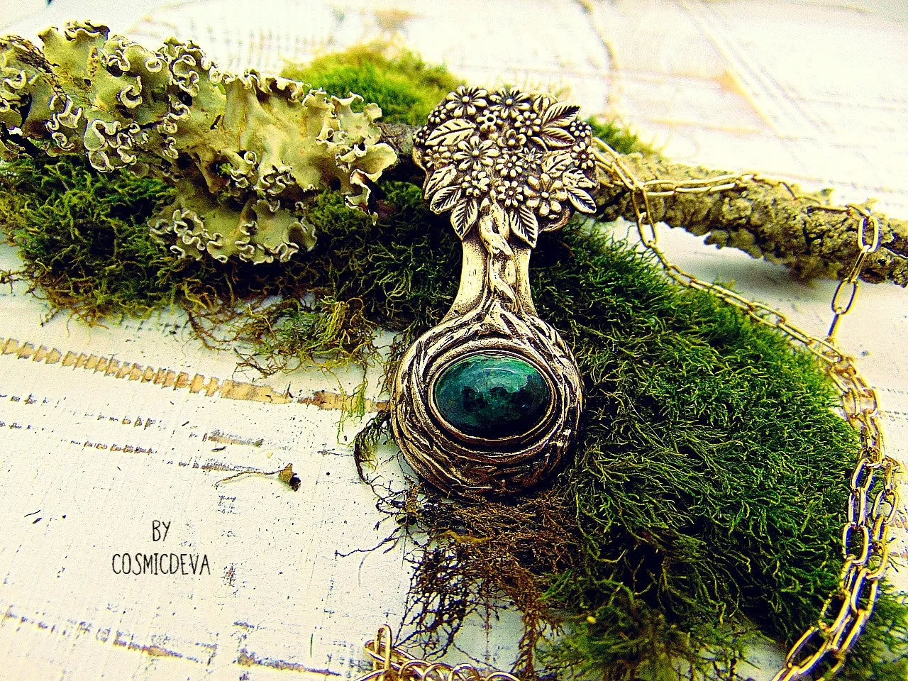 1193# Tree of Life Pendant With Emerald Stone Bronze Necklace