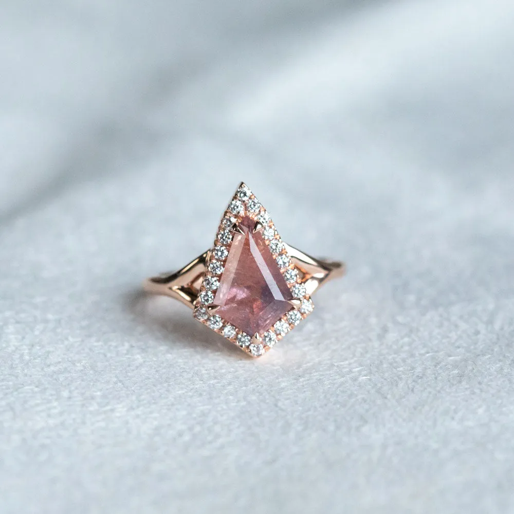 2.14ct Kite Umba Pink Sapphire in Split Shank Diamond Halo in 14k Rose Gold