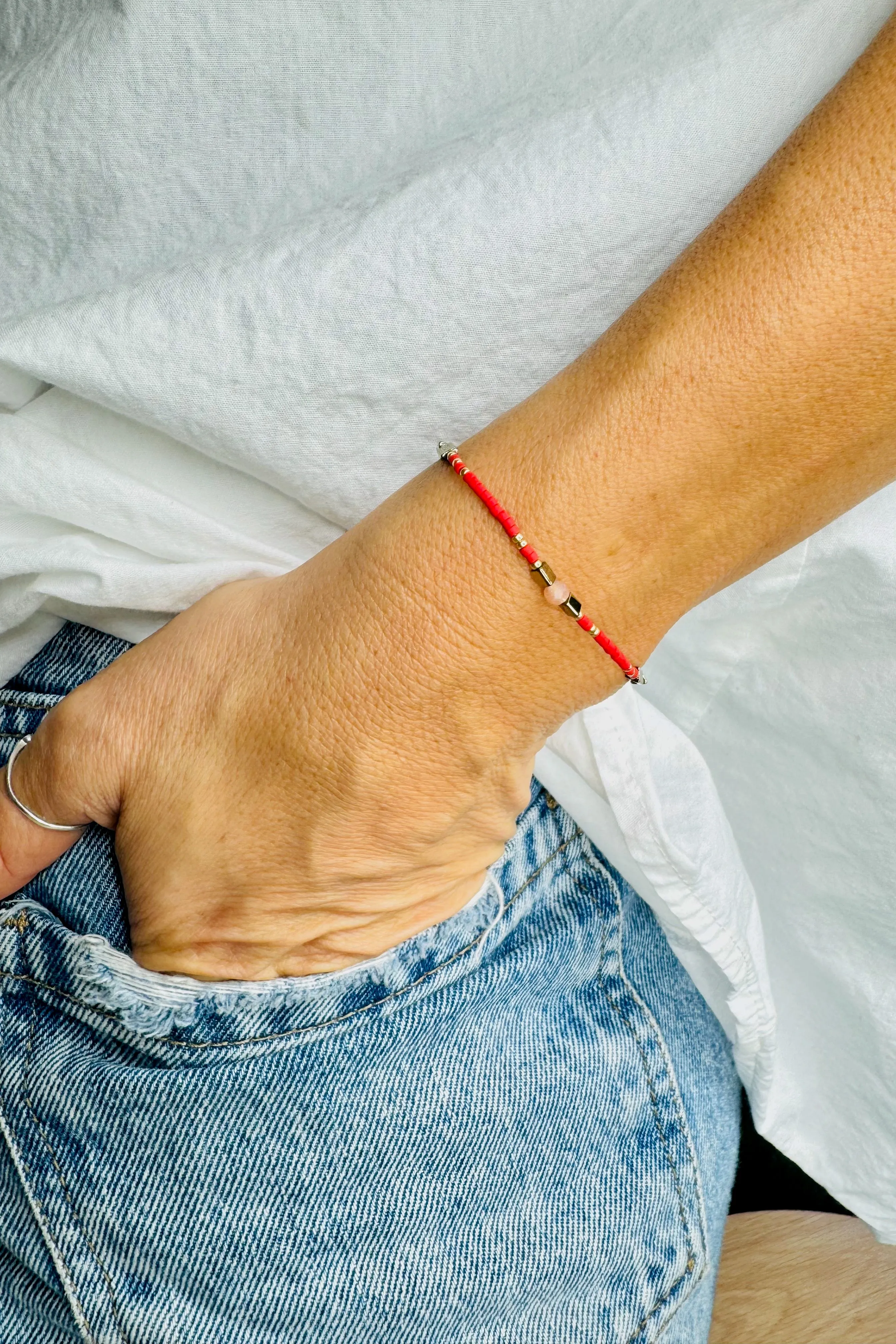 Handmade Glass Bead Bracelet - Red/Gold