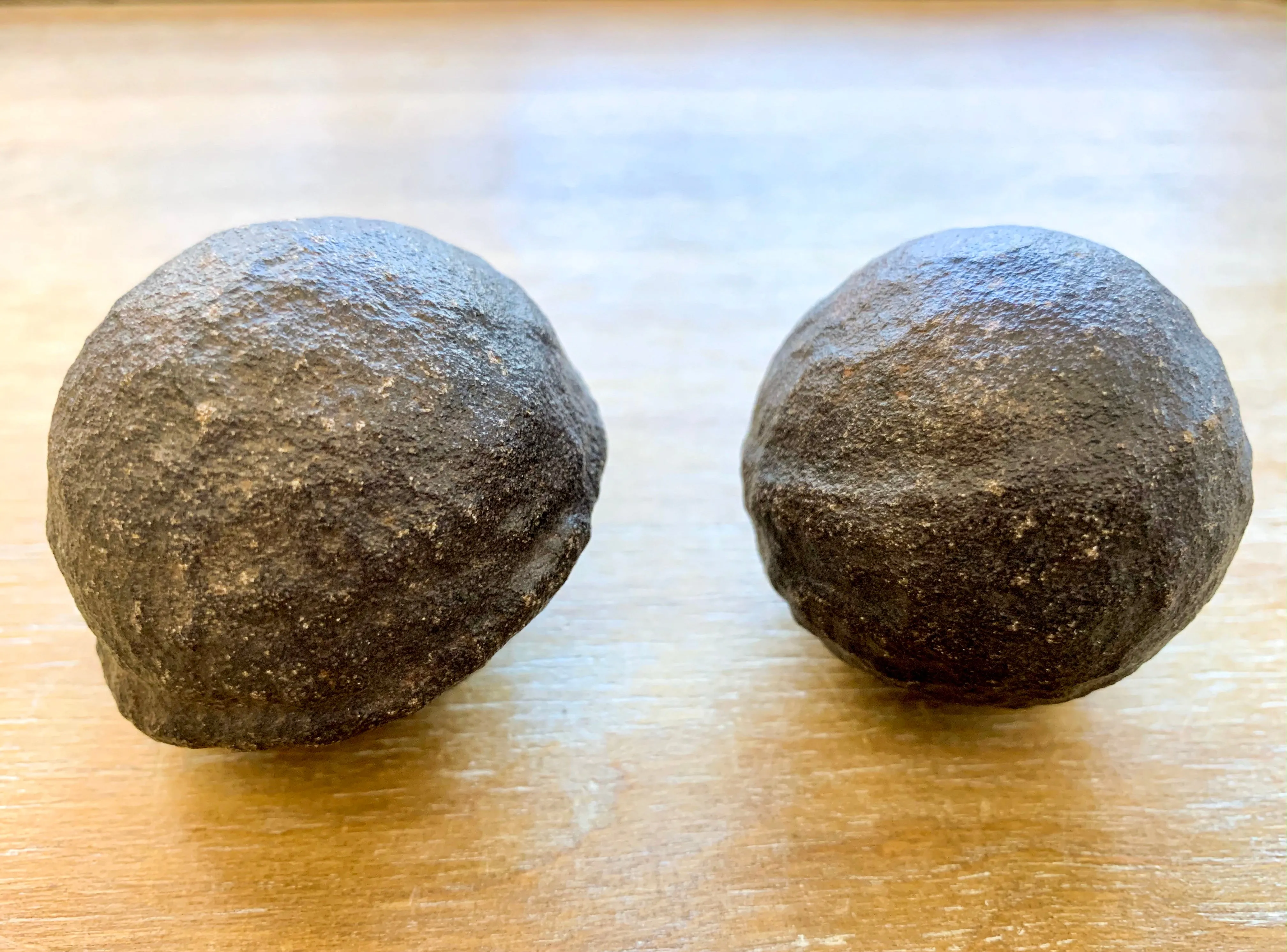 Moqui Ball Pair