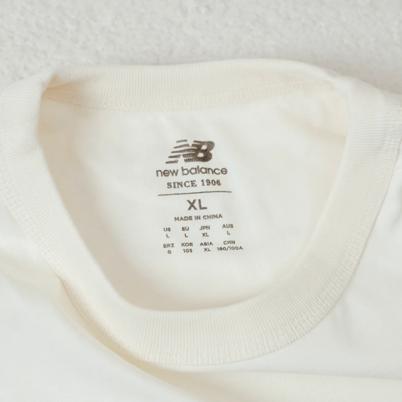 New Balance Pocket Tee [AMT23567]