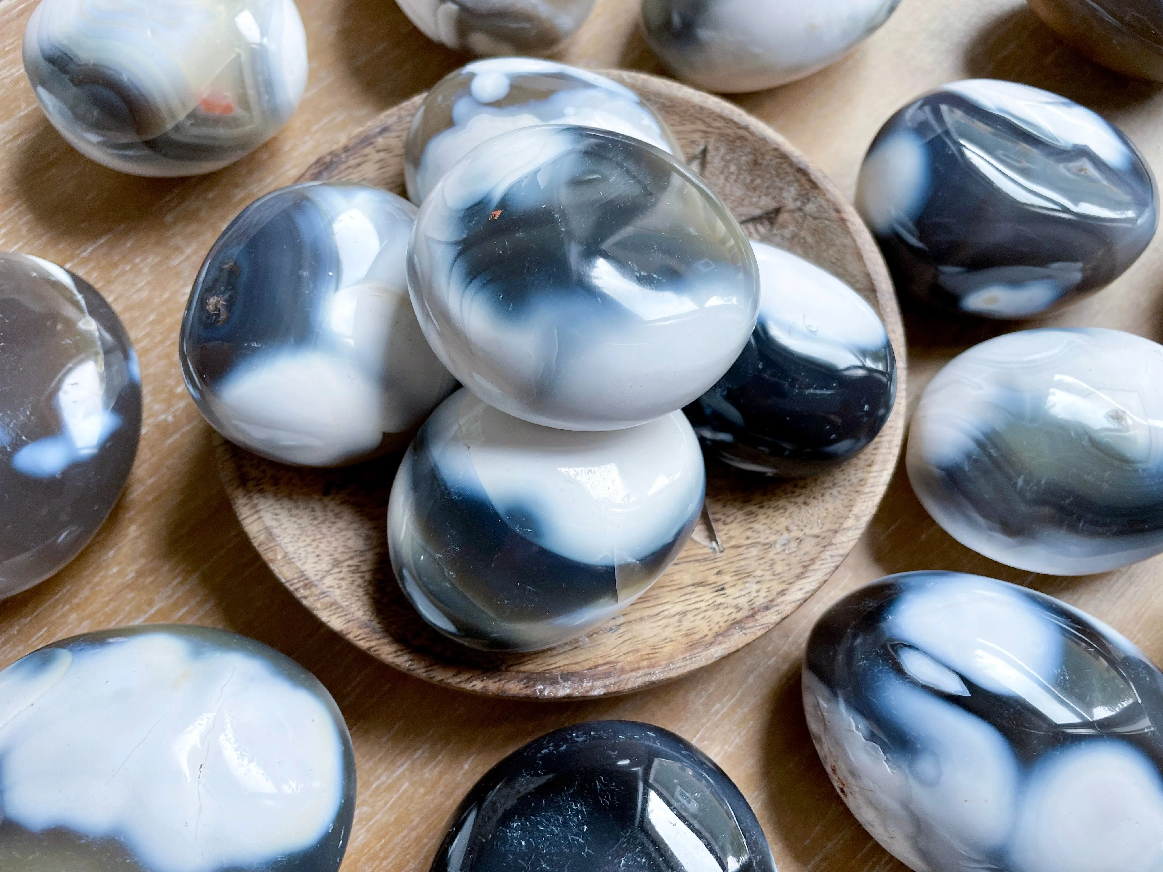 Ocean Orca Agate Palm Stone