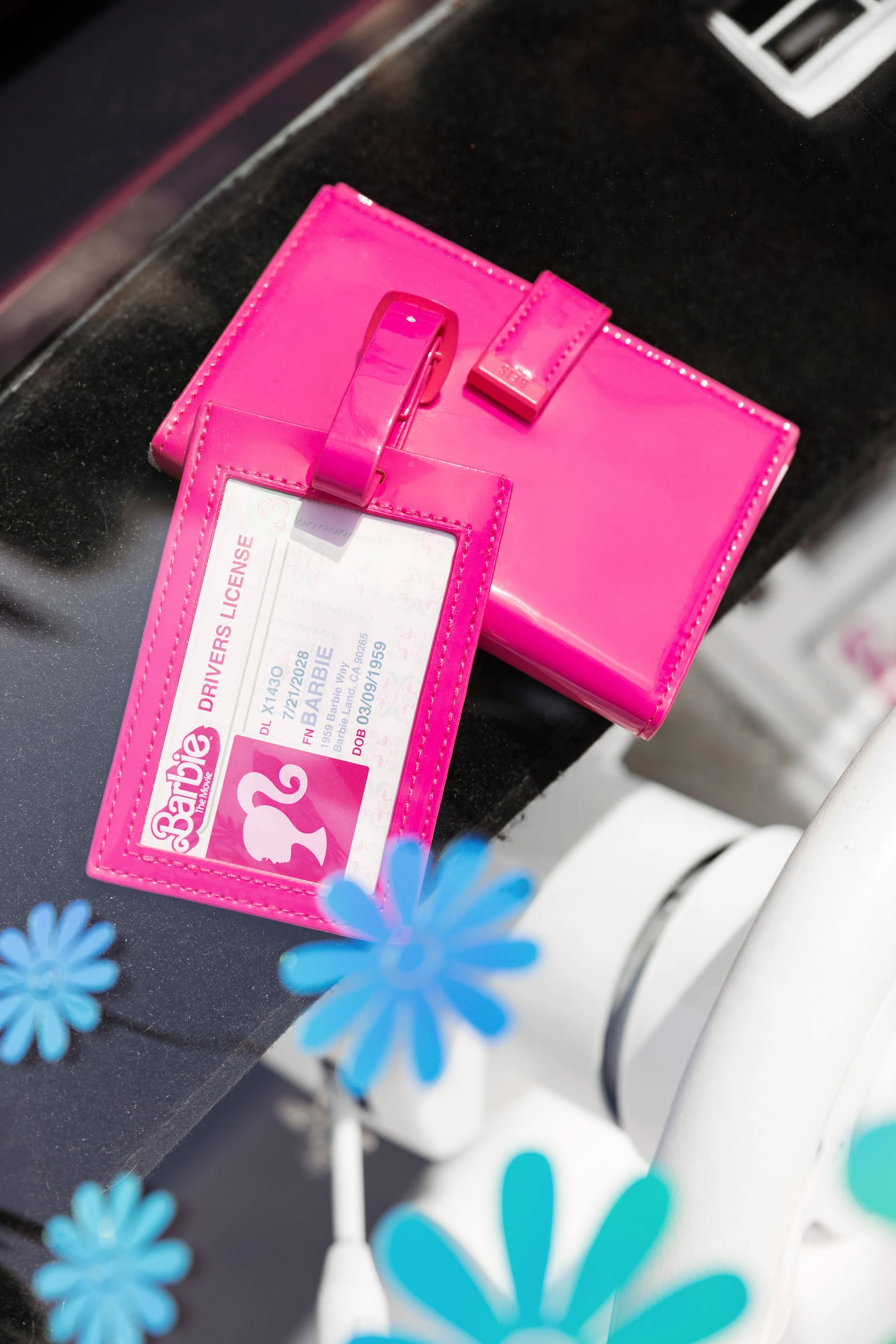 The Passport & Luggage Tag Set in Barbie Pink