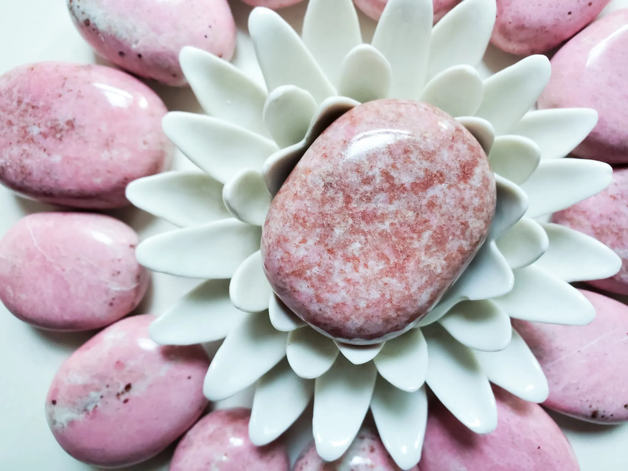 Thulite Palm Stone